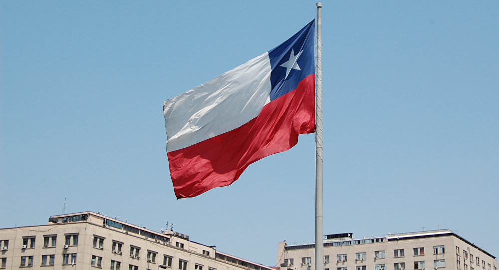 Peso y bolsa chilena ganaron terreno ligeramente al cierre de la jornada del martes 22