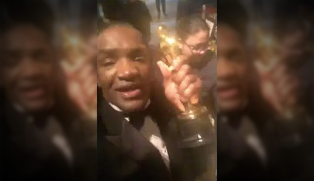Ladrón presume el Oscar que robó a Frances McDormand