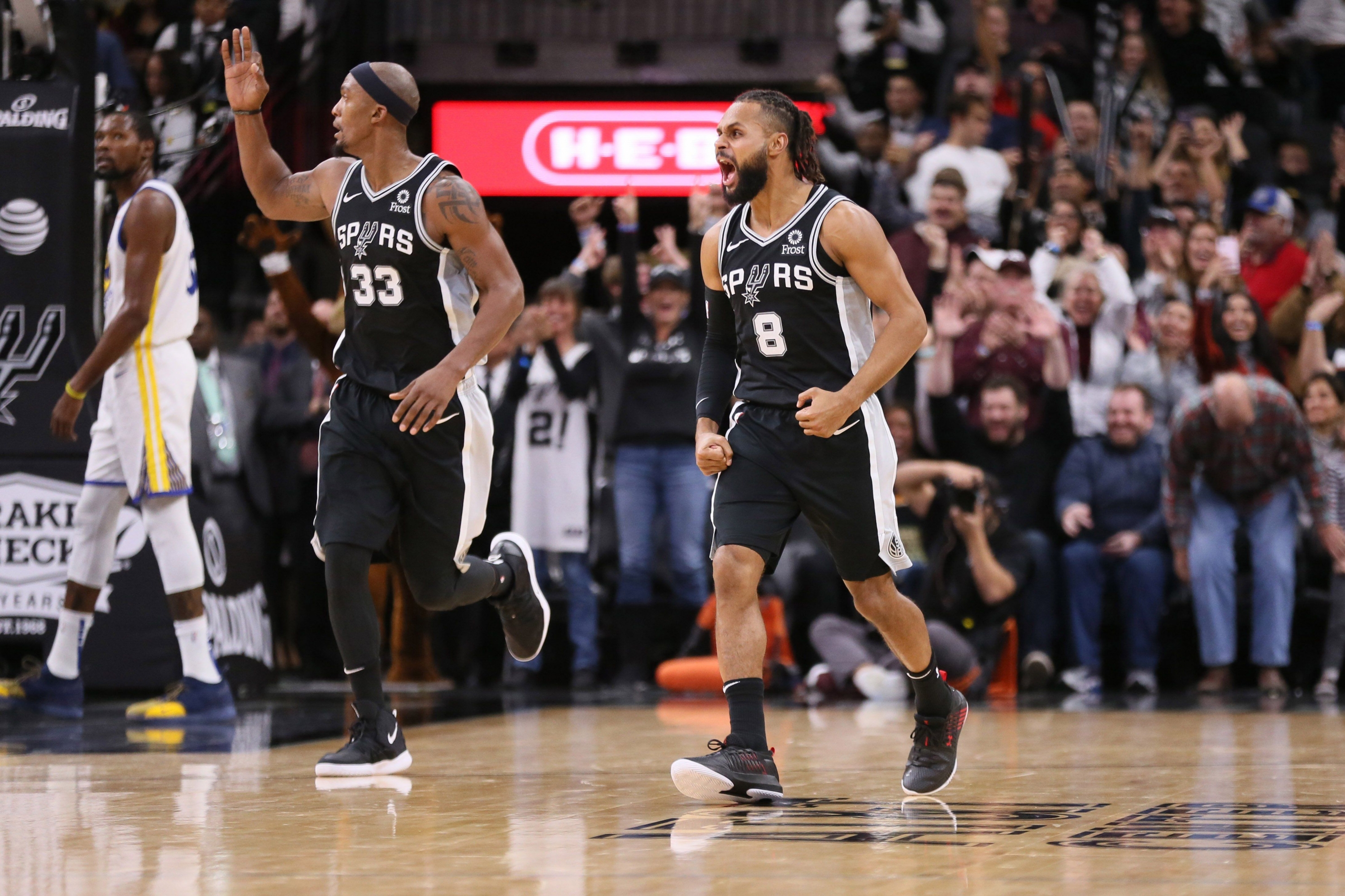 ¡Crisis del campeón! Los Warriors cayeron ante Spurs por 104-92 en la NBA