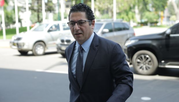 Declaran improcedente acción de amparo interpuesta por Heresi ante disolución del Congreso