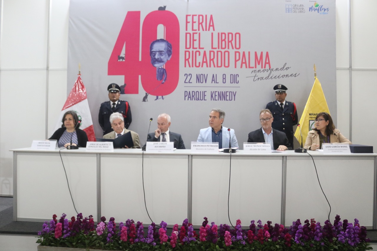 Feria del Libro Ricardo Palma: las imágenes inéditas de sus 40 años de tradición literaria