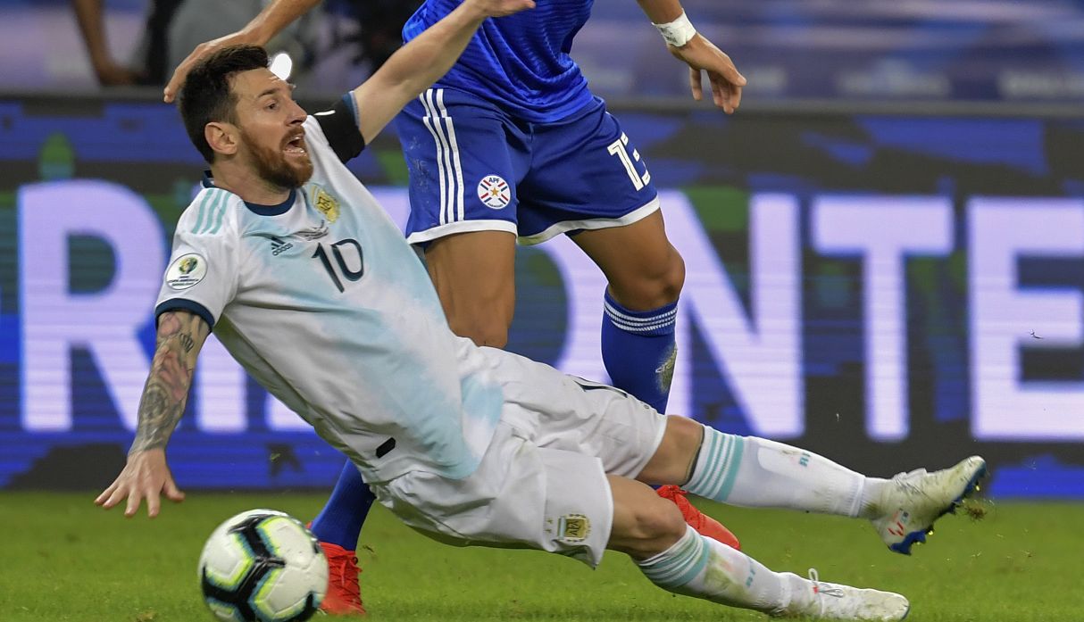 Copa América: mal estado de las canchas exaspera desde Godín hasta Messi