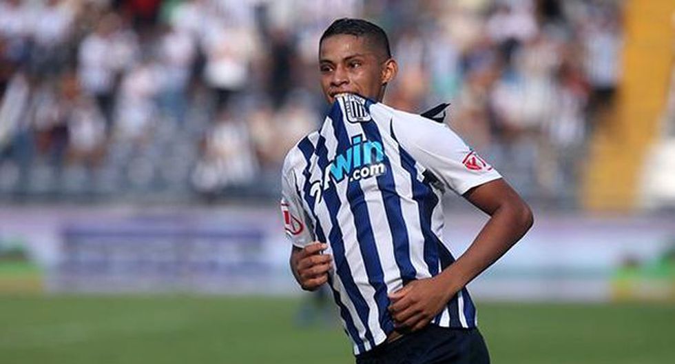 Kevin Quevedo debutó en Alianza Lima en el 2017 bajo la dirección técnica de Pablo Bengoechea | Foto: Agencias