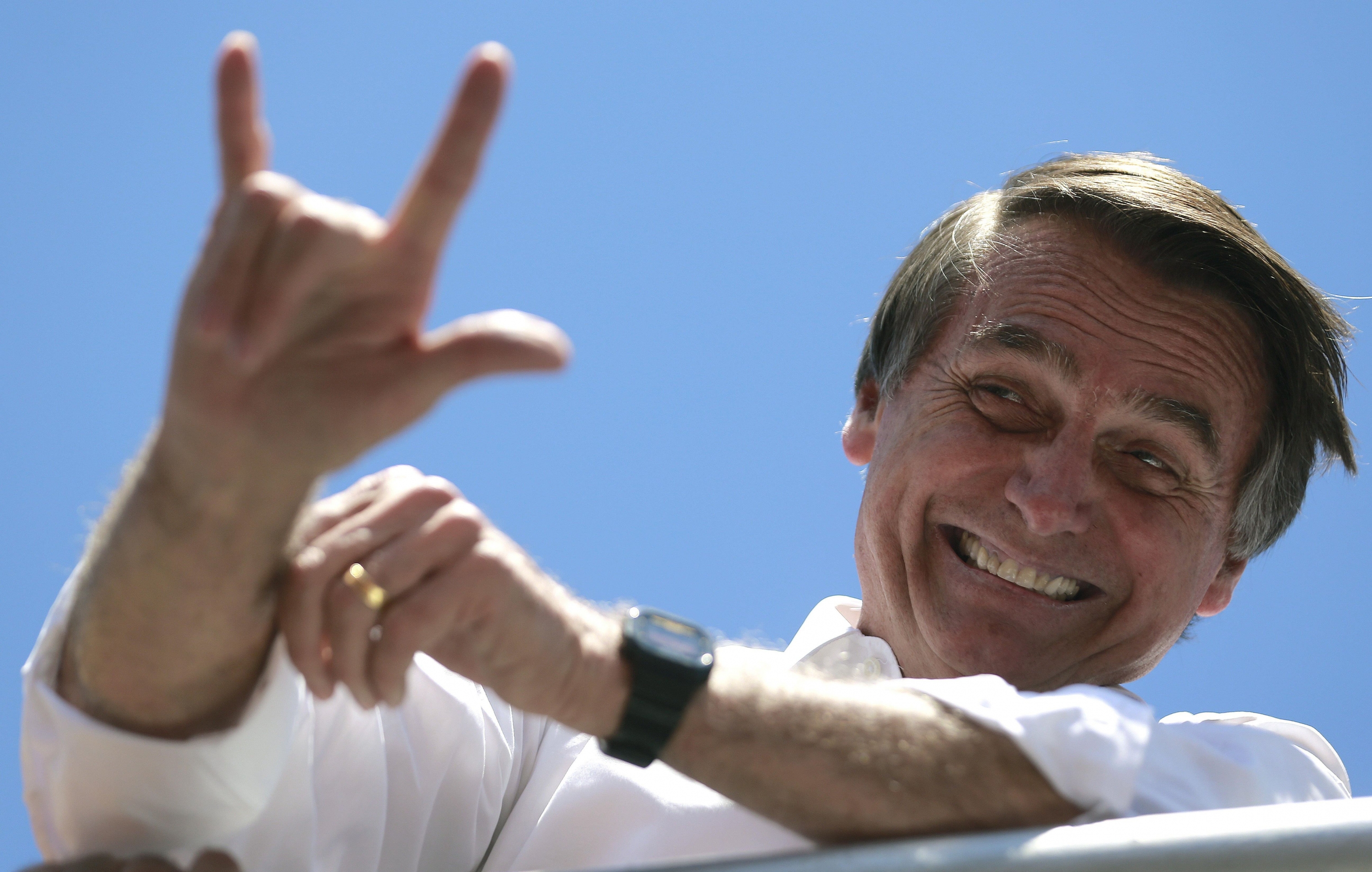 Jair Bolsonaro amplía ventaja en carrera presidencial en Brasil tras ataque