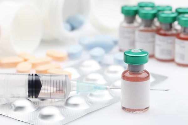 Mayoría de medicamentos incluye componentes superfluos adversos, dice estudio