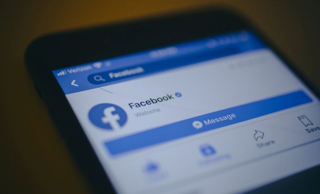 Facebook y la dura tarea de regular la propaganda política