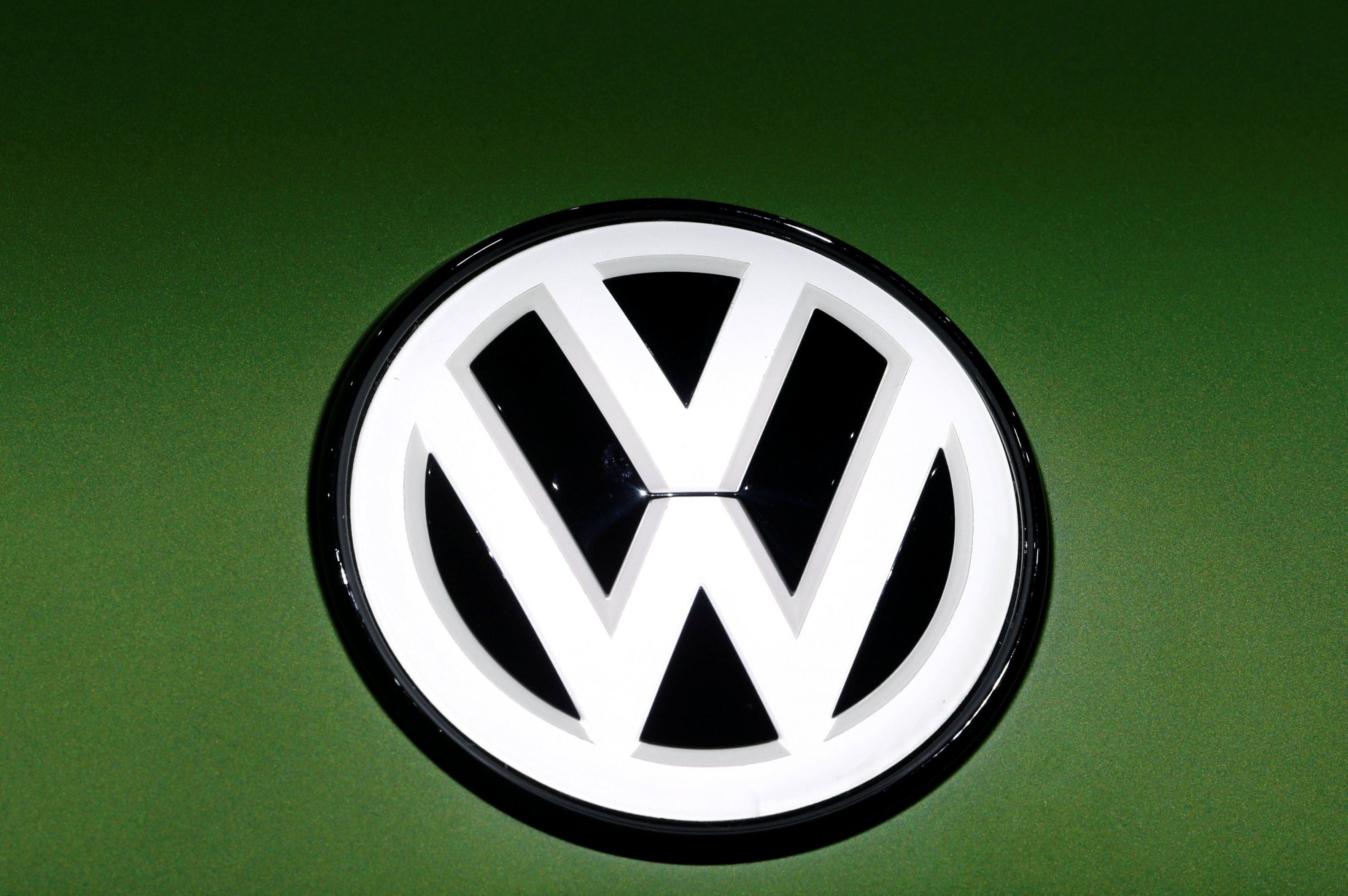 Marca de Volkswagen recortará hasta 7.000 empleos para alcanzar objetivo de ahorro