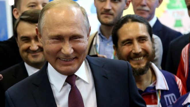 Cómo la Rusia de Vladimir Putin convirtió el humor en un arma