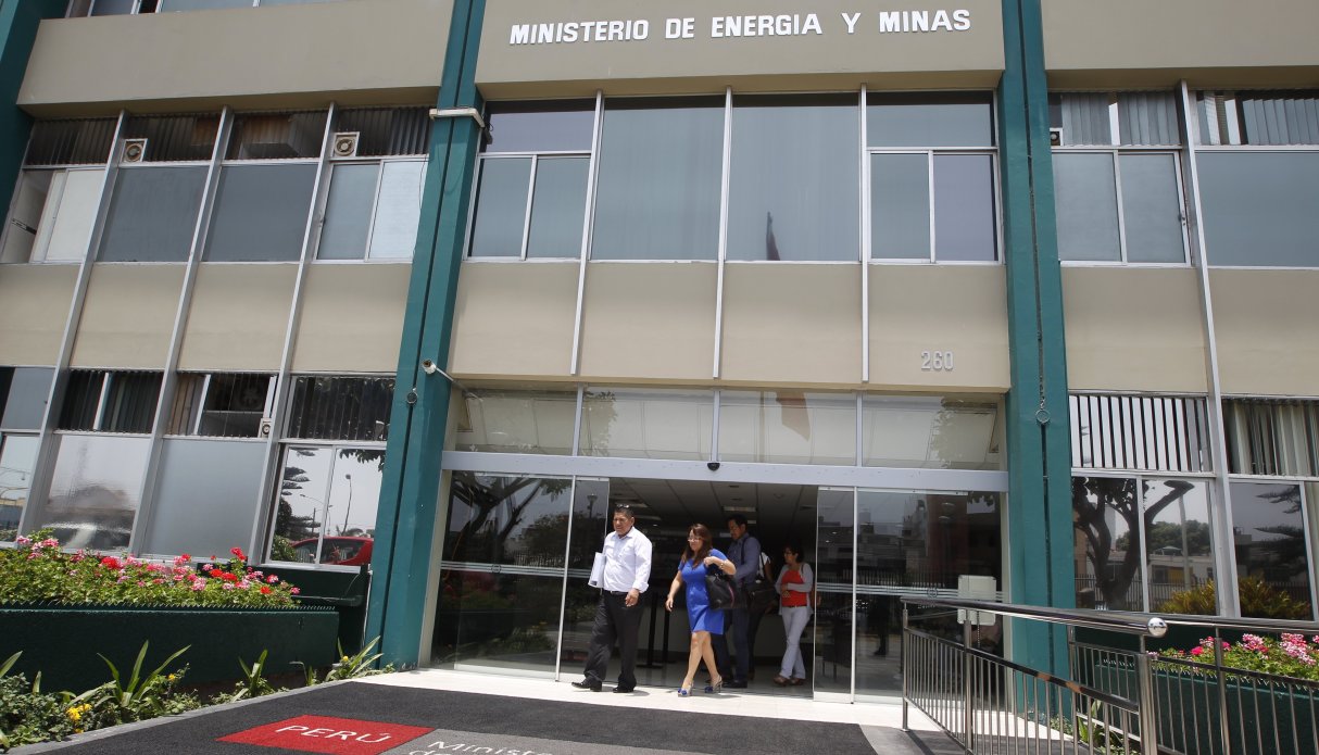 Gobierno publica nuevo reglamento para protección ambiental en actividades eléctricas