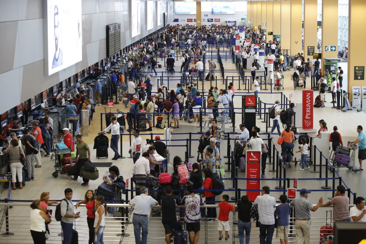 Aún no hay avances en aeropuerto Jorge Chávez para facilitar flujo de atletas de Panamericanos