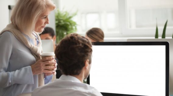 El mentor ayuda a las personas a través de su experiencia. (Foto: Freepik)
