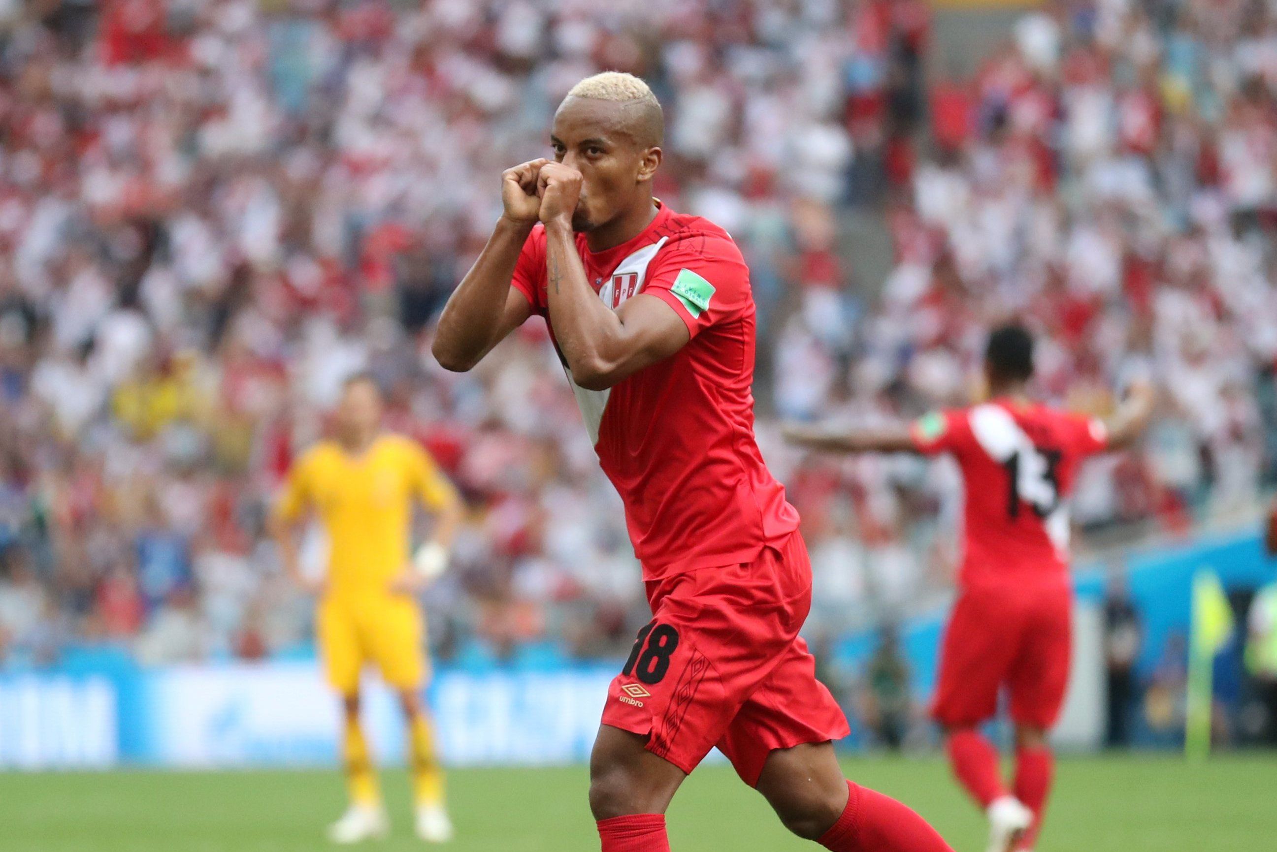André Carrillo define mañana su futuro: ¿se queda en Benfica o parte hacia Arabia?