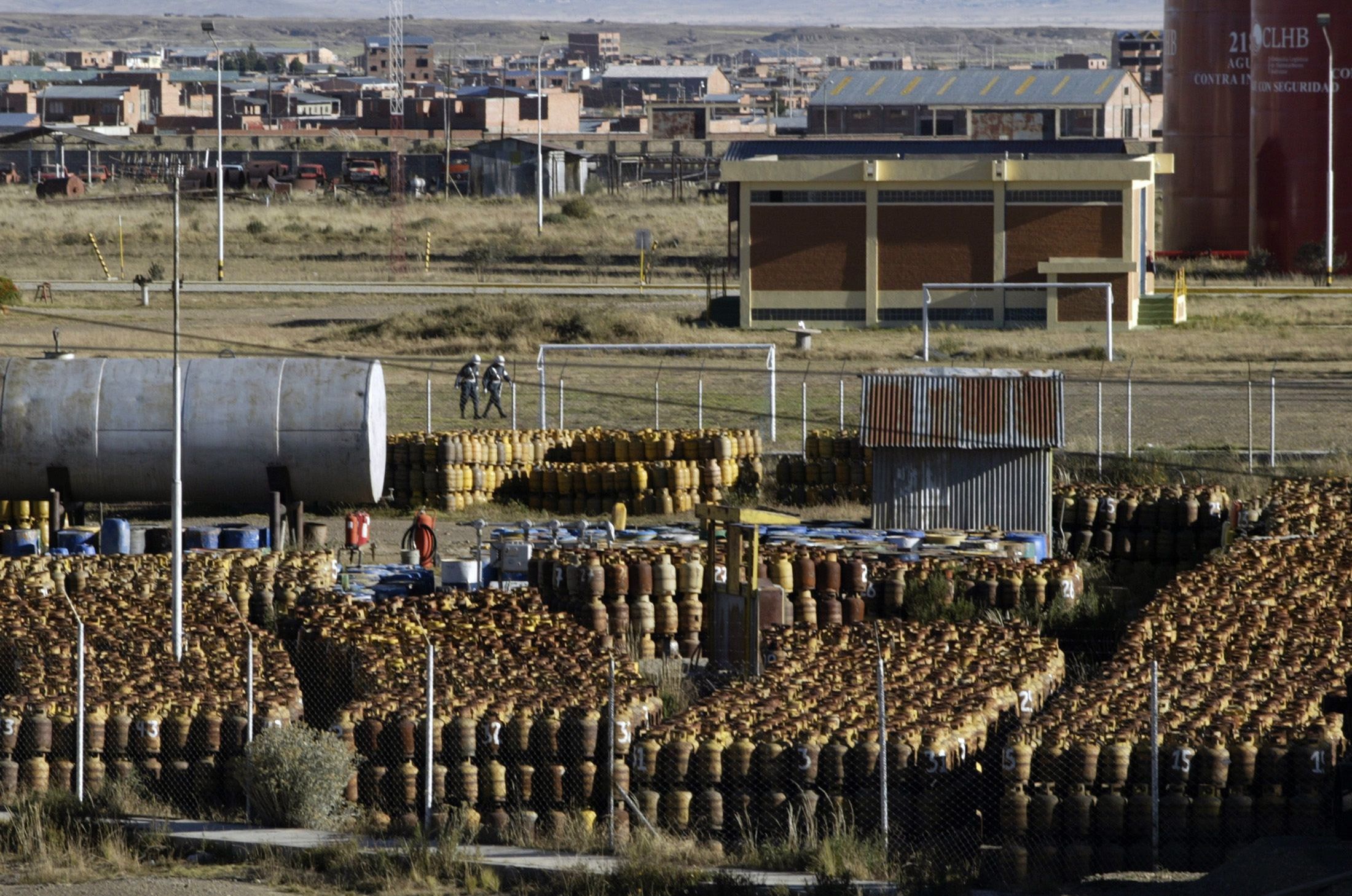 Kallpa y Engie firman acuerdo con Bolivia para compra de gas natural