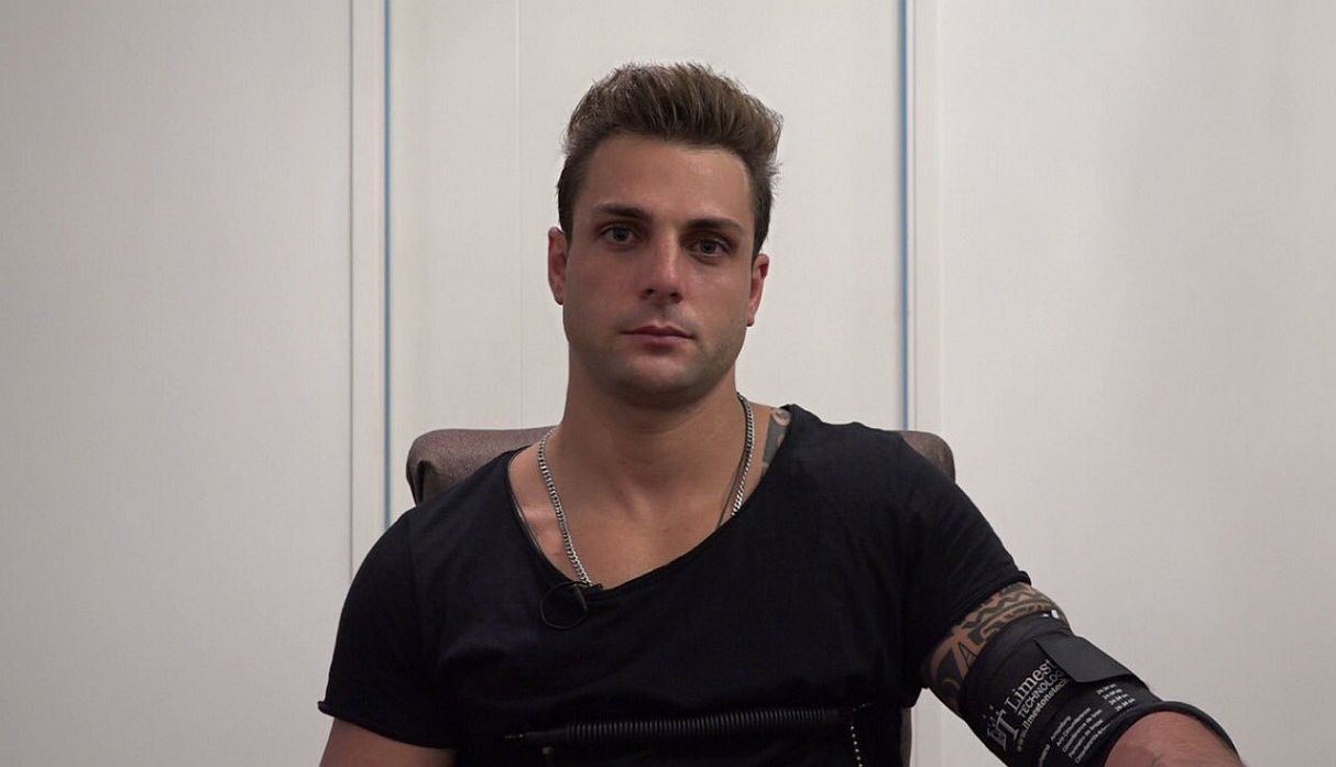 Él es Carlos Hualpa, el feminicida que prendió fuego a Eyvi Ágreda y