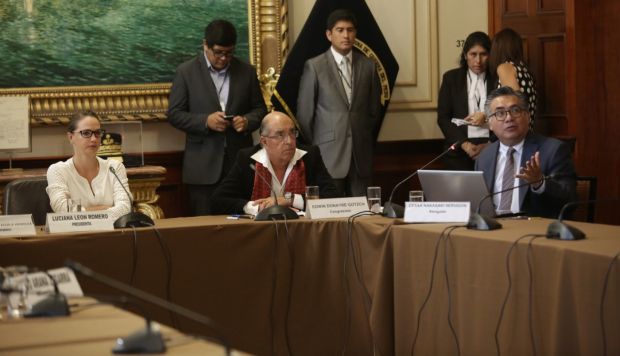 Donayre: "No está probado desvío del combustible para comercializarlo"
