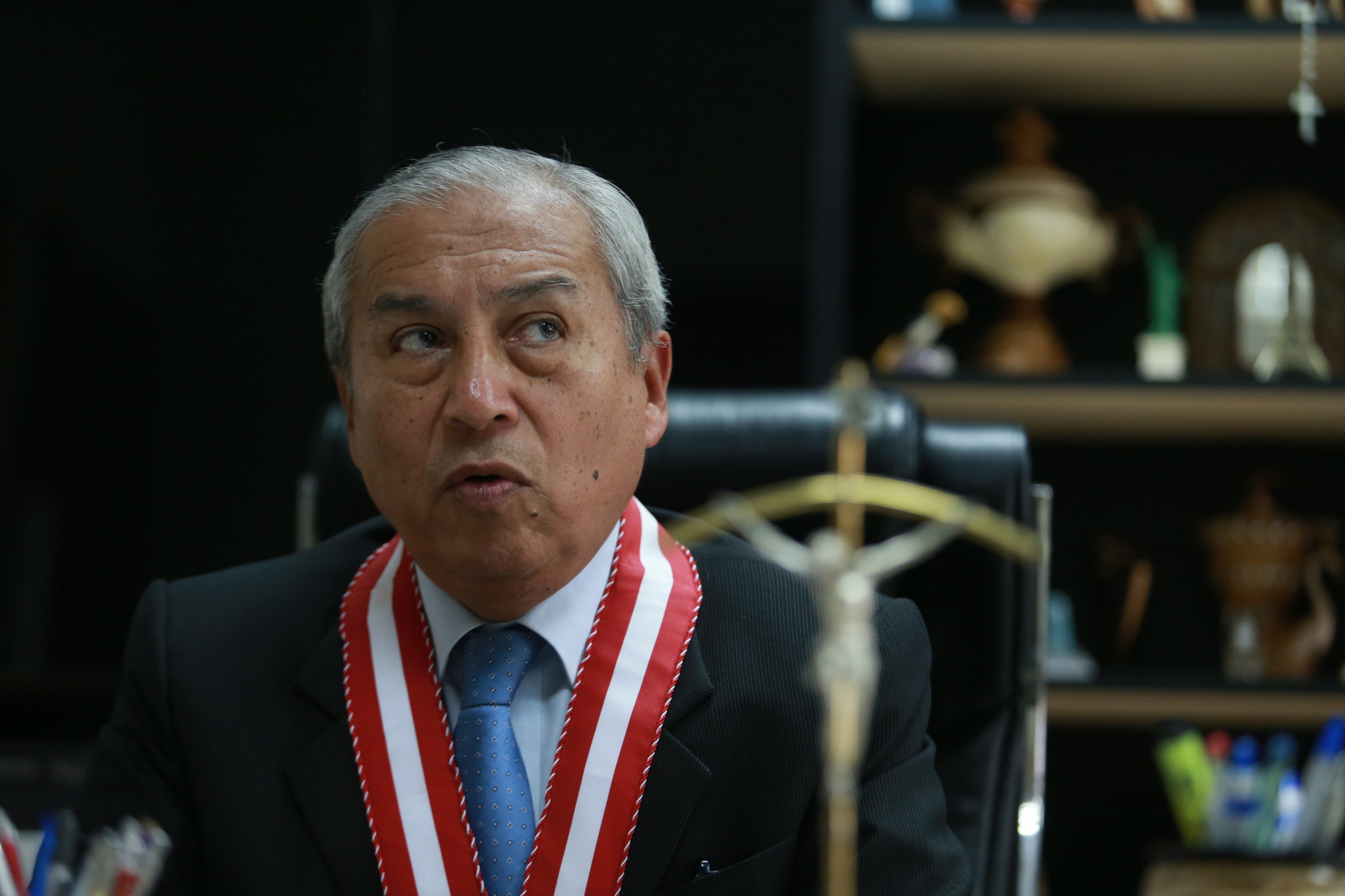 Suspenden sesión parlamentaria en la que se votaría informe contra fiscal de la Nación por falta de quórum