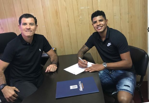 Alianza Lima: Wilder Cartagena se convirtió en el octavo refuerzo de los íntimos para el 2019