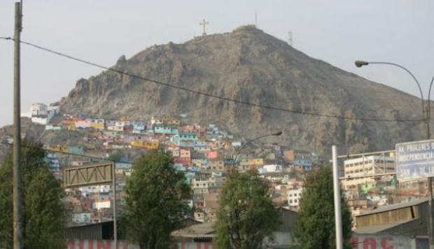 Un policía fue acuchillado en Cerro San Cosme