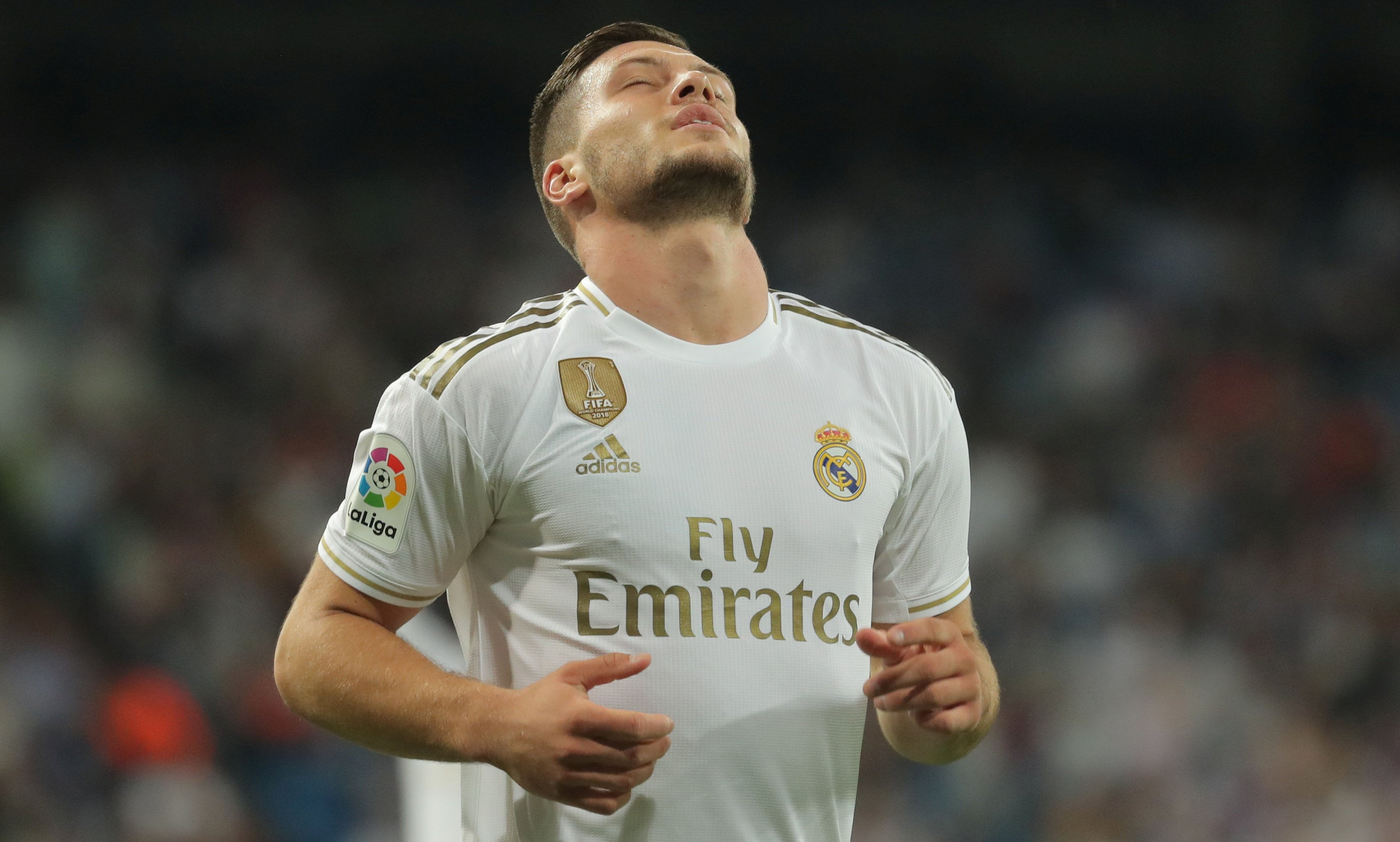 Jovic y el calvario que vive relatado por su padre: no es considerado en el Real Madrid y no es convocado por la selección de Serbia