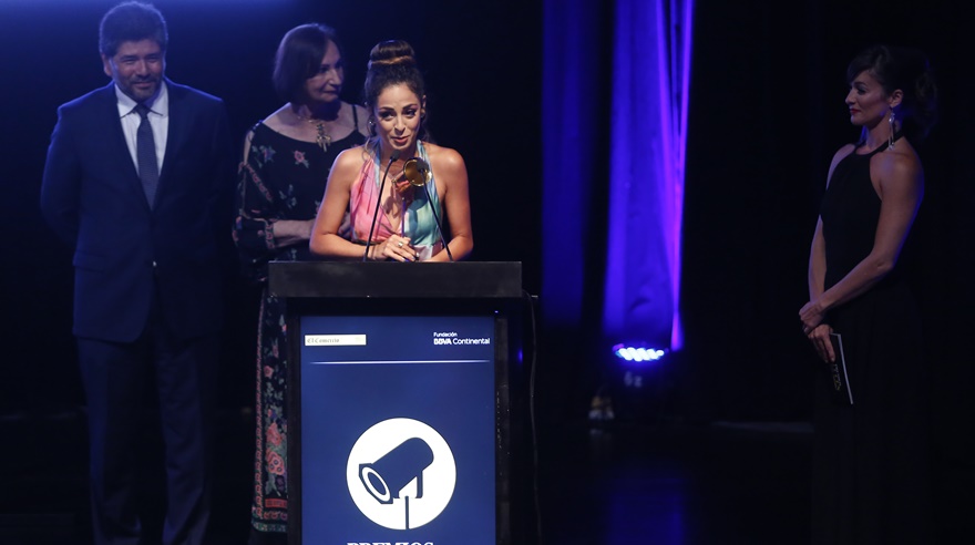 Premios Luces 2018: Andrea Luna le dedicó trofeo a Pietro Sibille | VIDEO