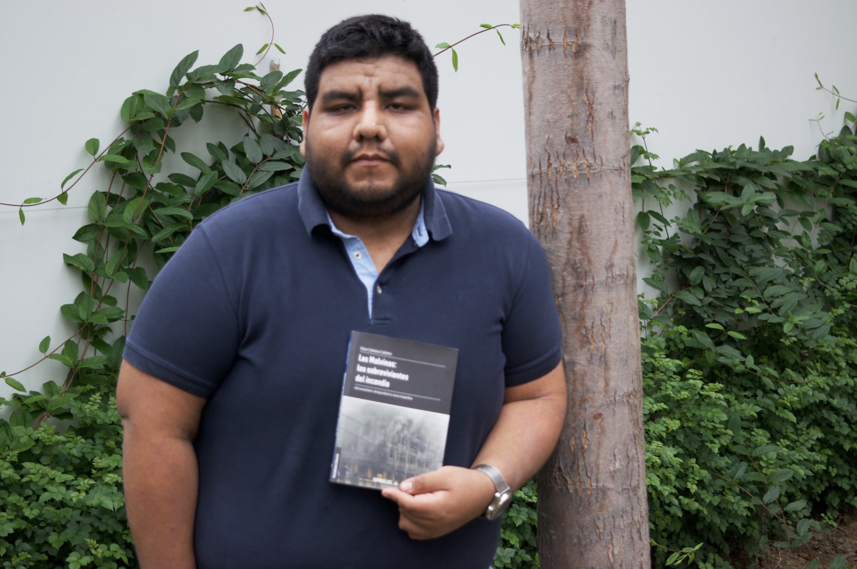 Gian Calsina, autor de 'Las Malvinas: los sobrevivientes del incendio', habla sobre la informalidad en el Perú. (Naoko Ivazeta)