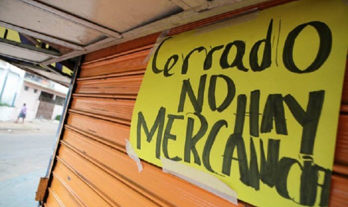 El 96% de empresas venezolanas paralizó o redujo su producción en 2019, según sondeo