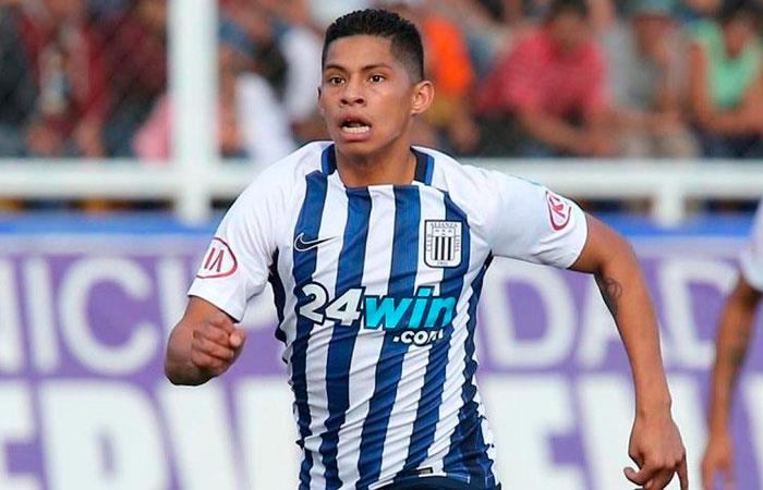 Kevin Quevedo debutó en Alianza Lima en el 2017 bajo la dirección técnica de Pablo Bengoechea | Foto: Agencias